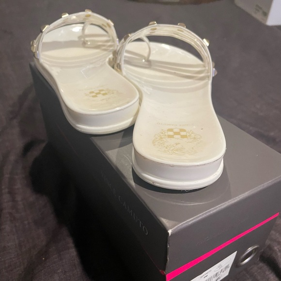 Vince Camuto sandals - Picture 4 of 5